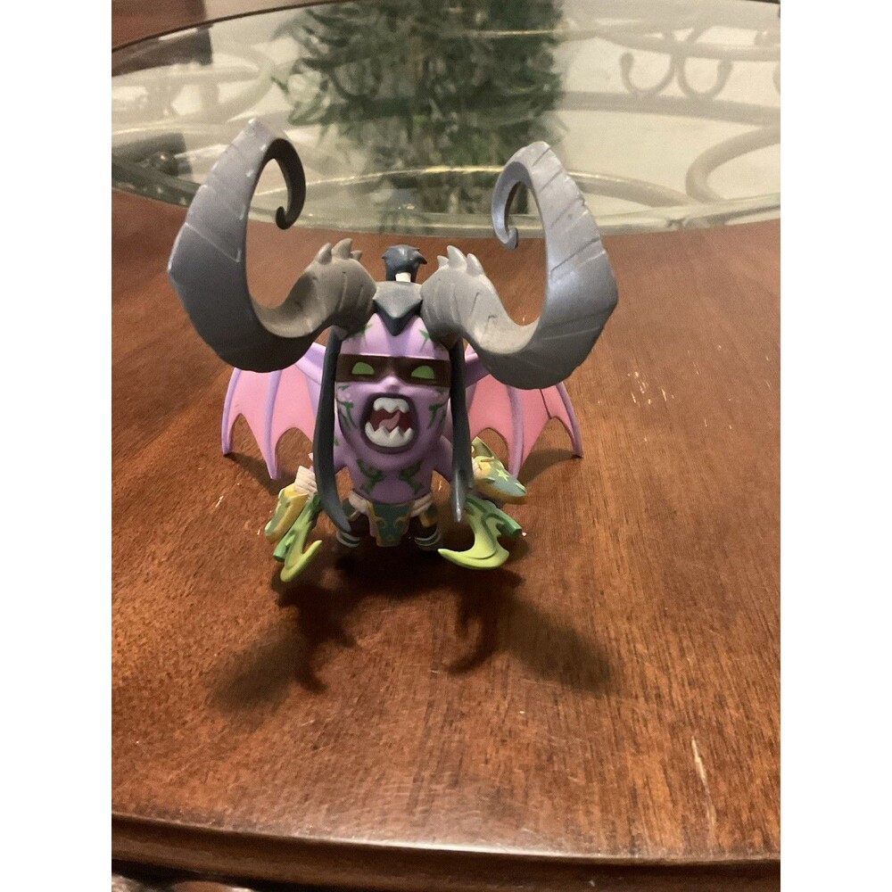 Blizzard Cute but Deadly mystery figure Illidan World of Warcraft  Action Figure